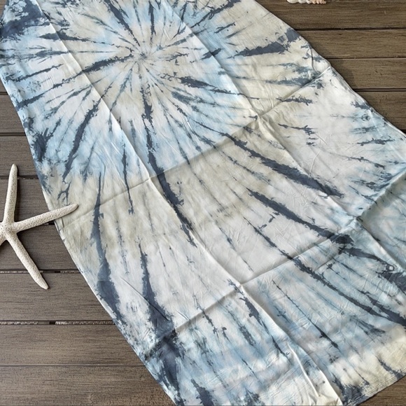 🌴🔆VOLCOM- TIE DYE DRESS🔆🌴 - Picture 7 of 12